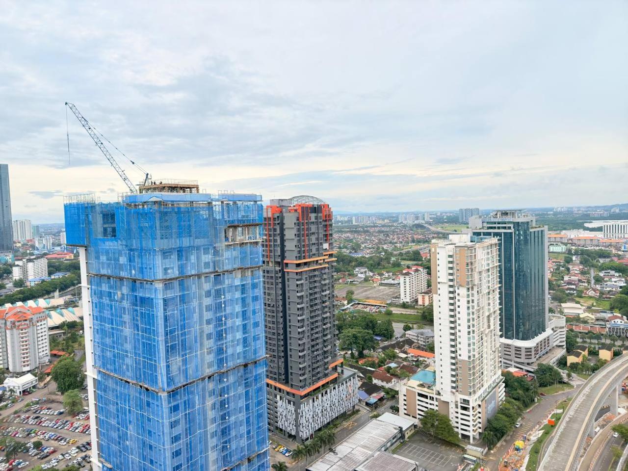R&f Princess Cove At Anju Apartemen